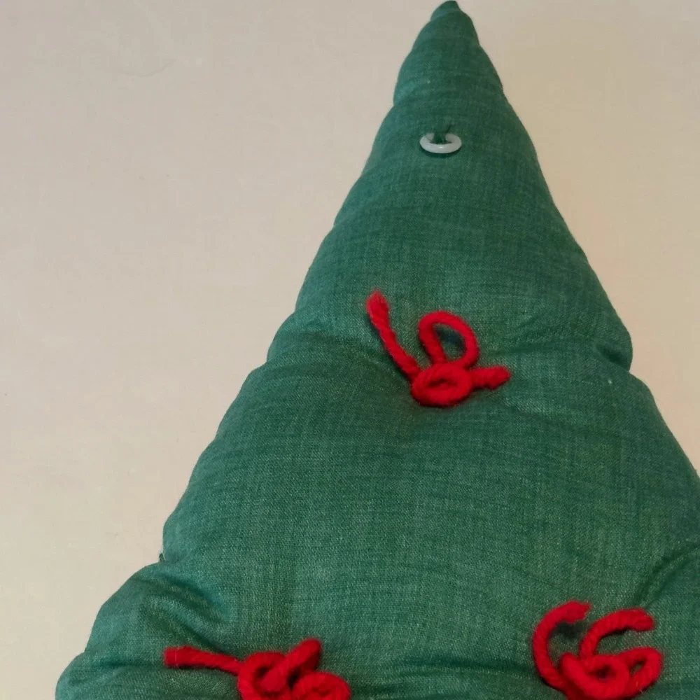 Handmade Quilted Christmas Tree Pillow Red Green Snowman Patchwork Wall Hanging‎